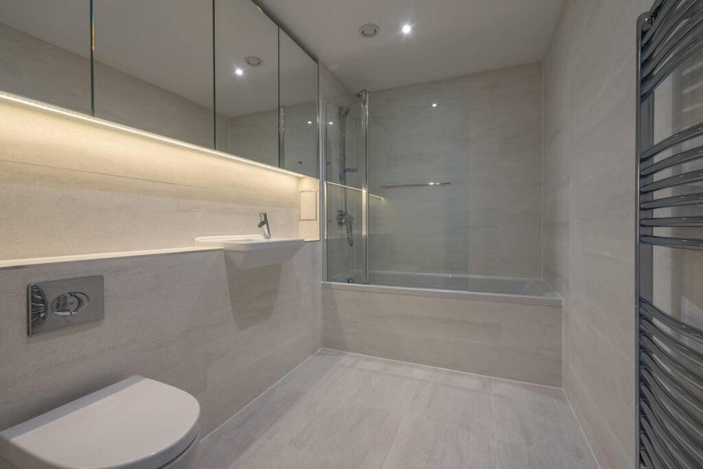 Ferienwohnung Luxurious & Modern Townhouse In Hammersmith London Exterior foto